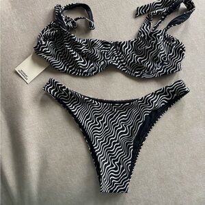 Monday Swimwear - Capri Wave bikini